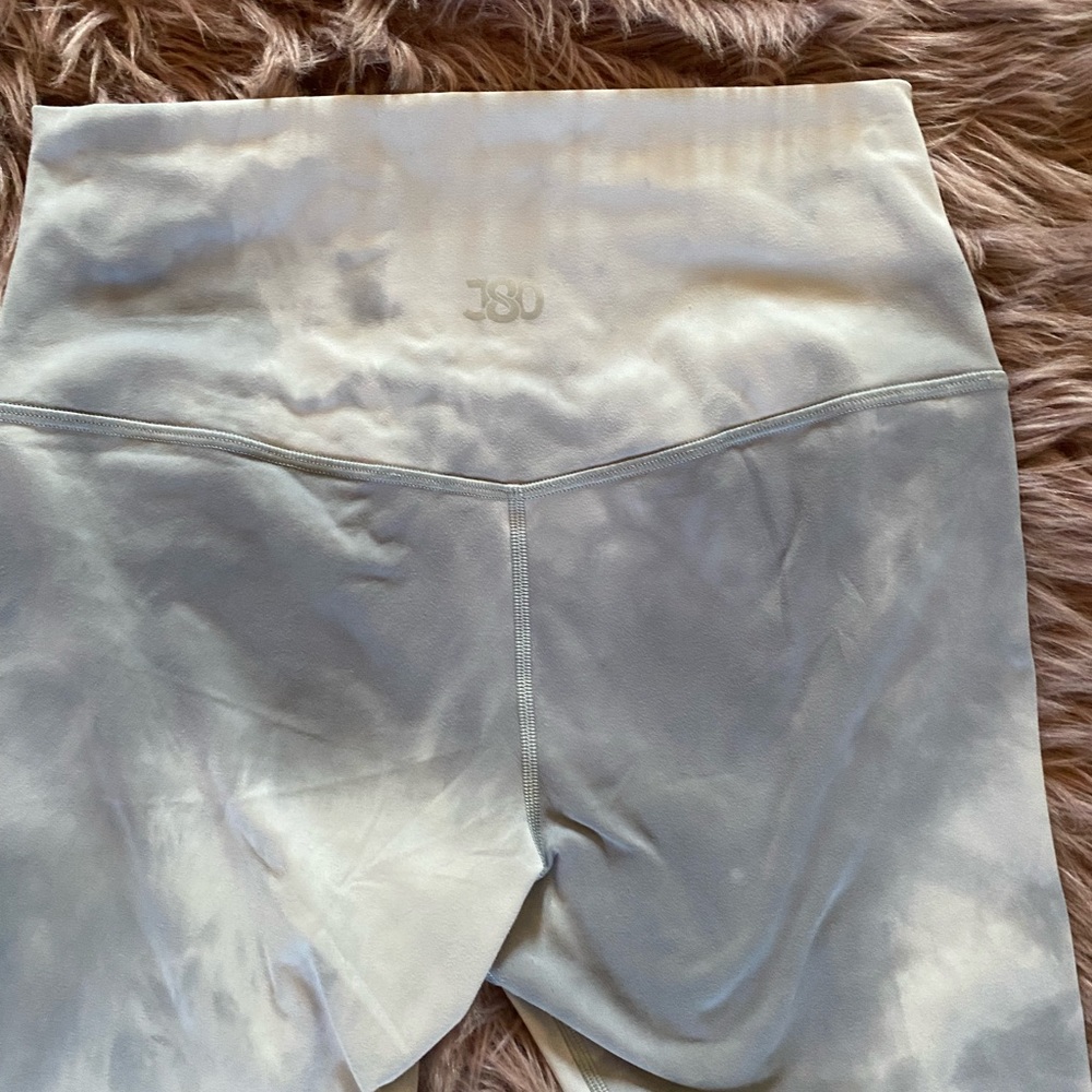 J80 fit leggings